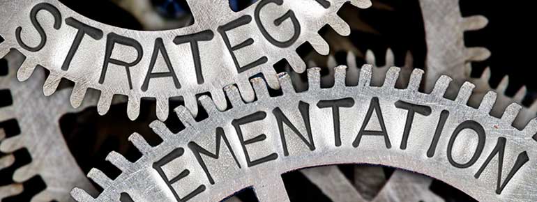 fire trin til implementering af strategi